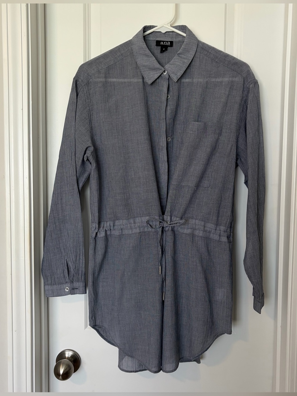 a.n.a Gray Drawstring Shirt Tunic
Size M